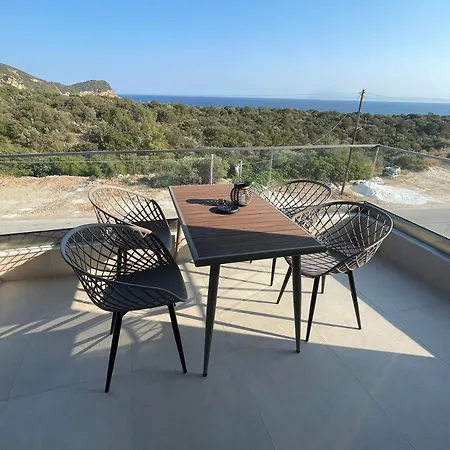 Geomar Luxury Apartment